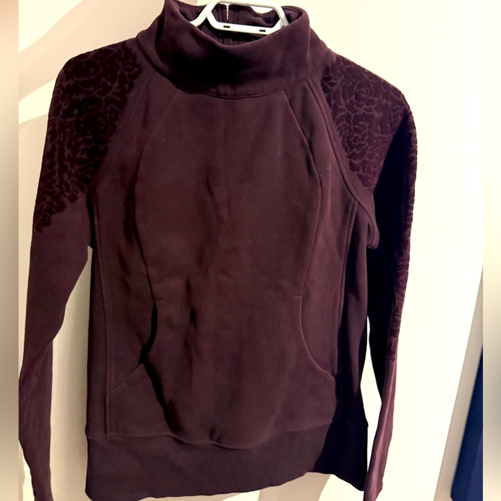 Lululemon Sweatshirt